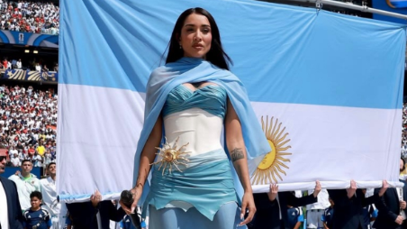 El significado del vestido de María Becerra en la final del Mundial