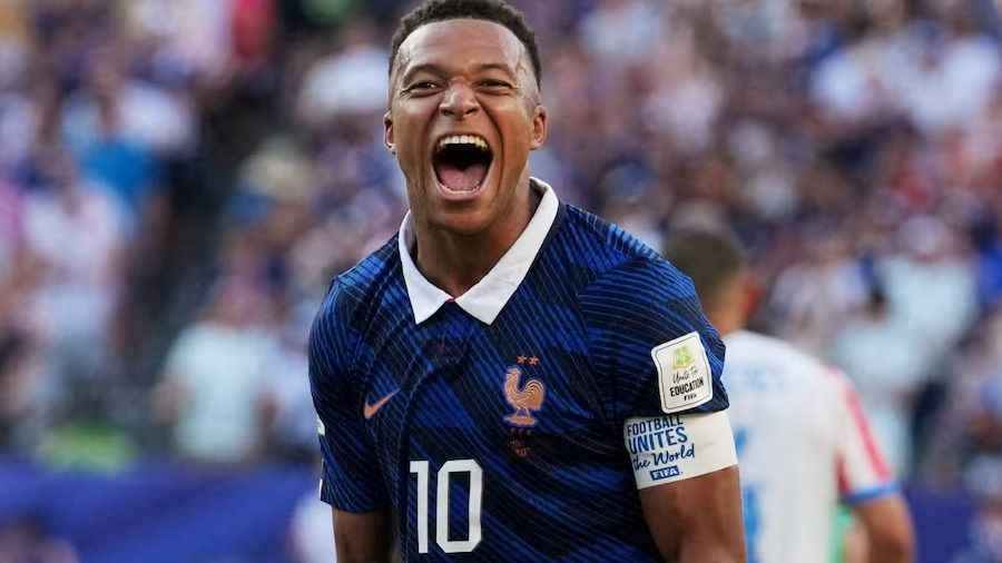 Mbappé ganó la Bota de Oro y volvió a superar a Messi en un Mundial