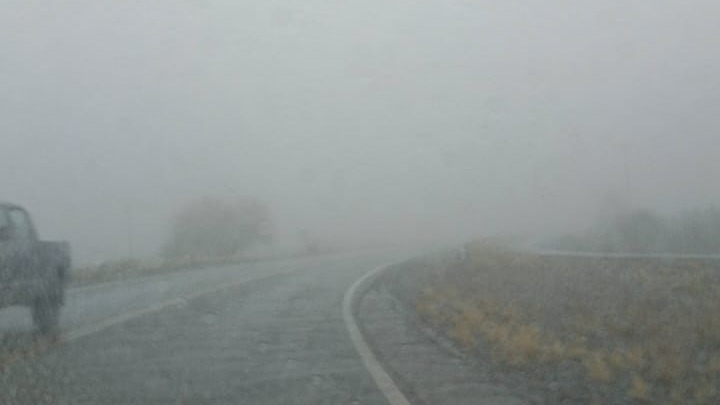 El bolso de emergencia que recomiendan para viajar ante riesgo de temporales