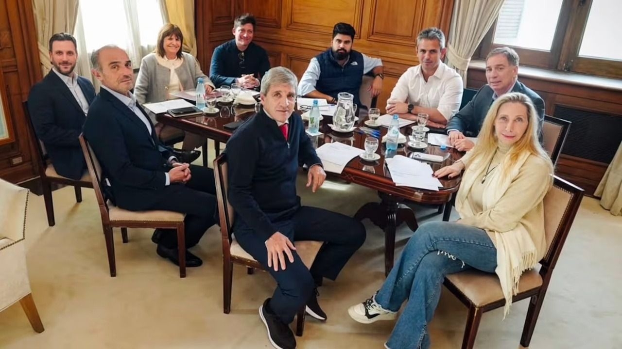 El Gobierno activa su agenda de reformas y prepara el regreso al Congreso