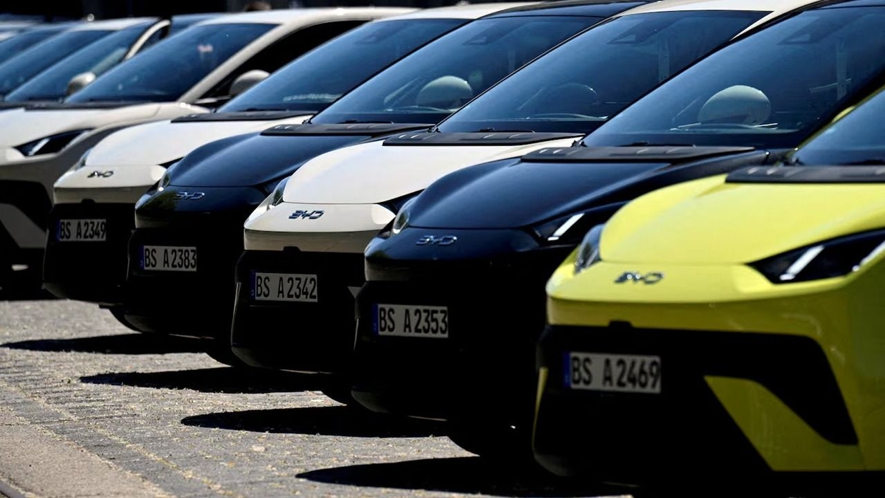 El Gobierno prepara una nueva licitación para importar 50.000 autos eléctricos