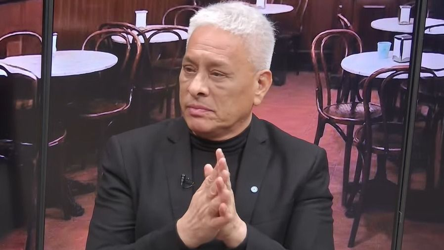 Para Quiroga Moyano, los intendentes definirán el armado en el 2027