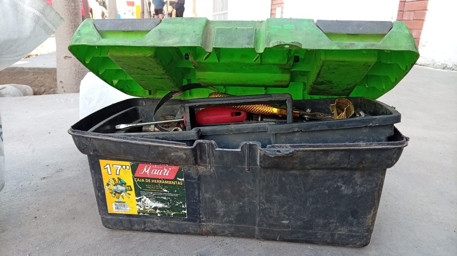 Intentó llevarse una caja de herramientas y terminó preso