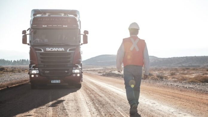Los camioneros advierten que rutas, créditos y flotas frenan su preparación para la minería