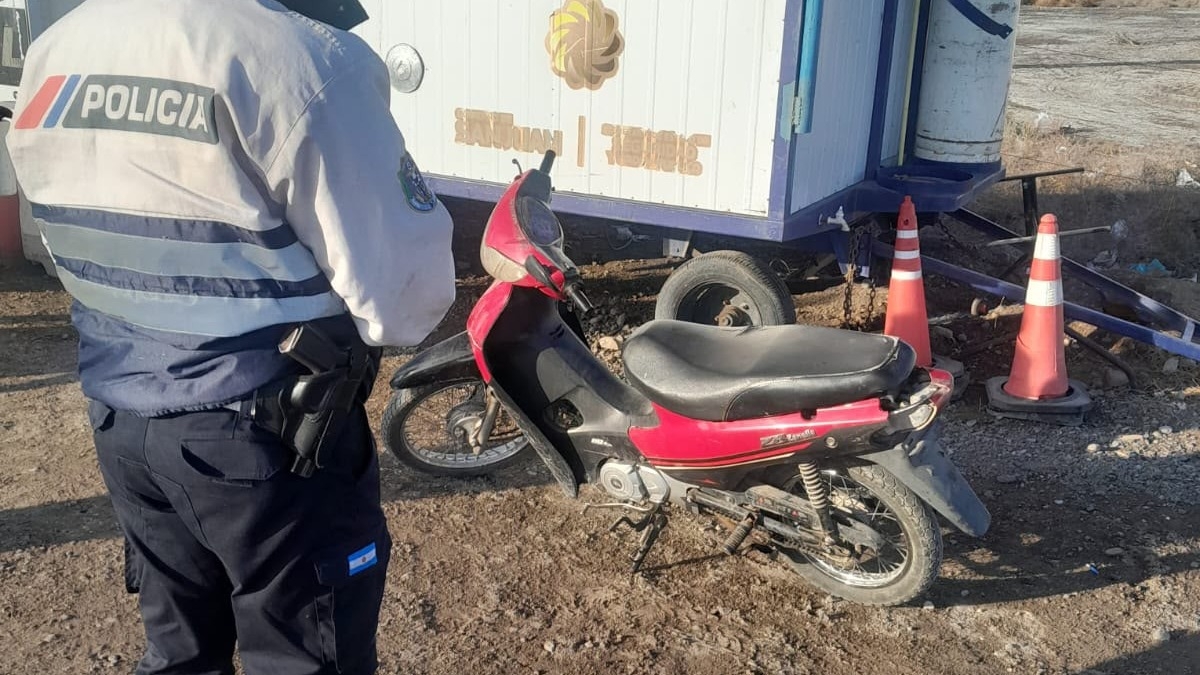 Cayó en un control con una moto que tenía pedido de secuestro por robo