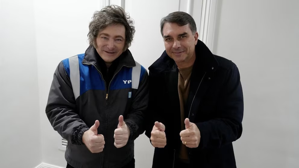 Milei apoyará al hijo de Bolsonaro en Brasil en medio de la tensión con Lula