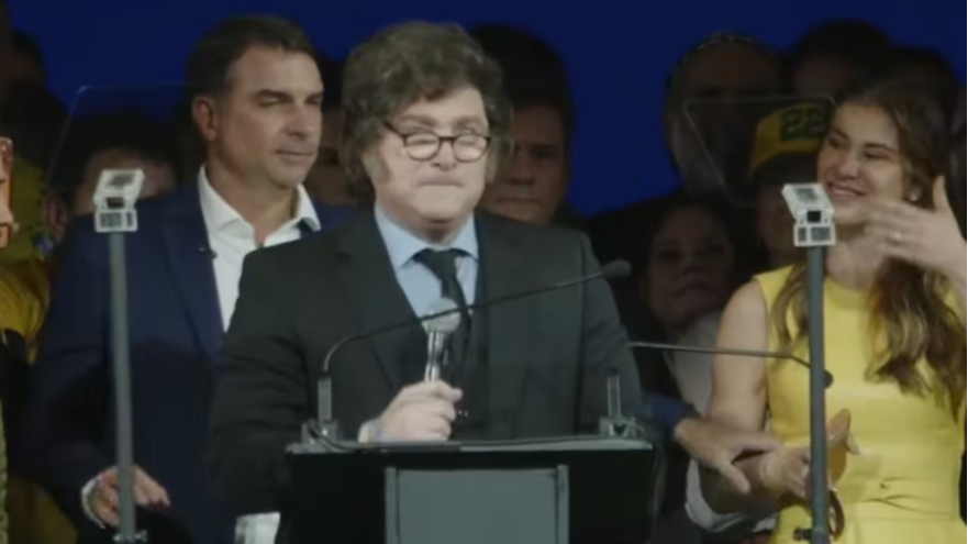 Milei apoyó a Flavio Bolsonaro y tildó de ladrón a Lula da Silva