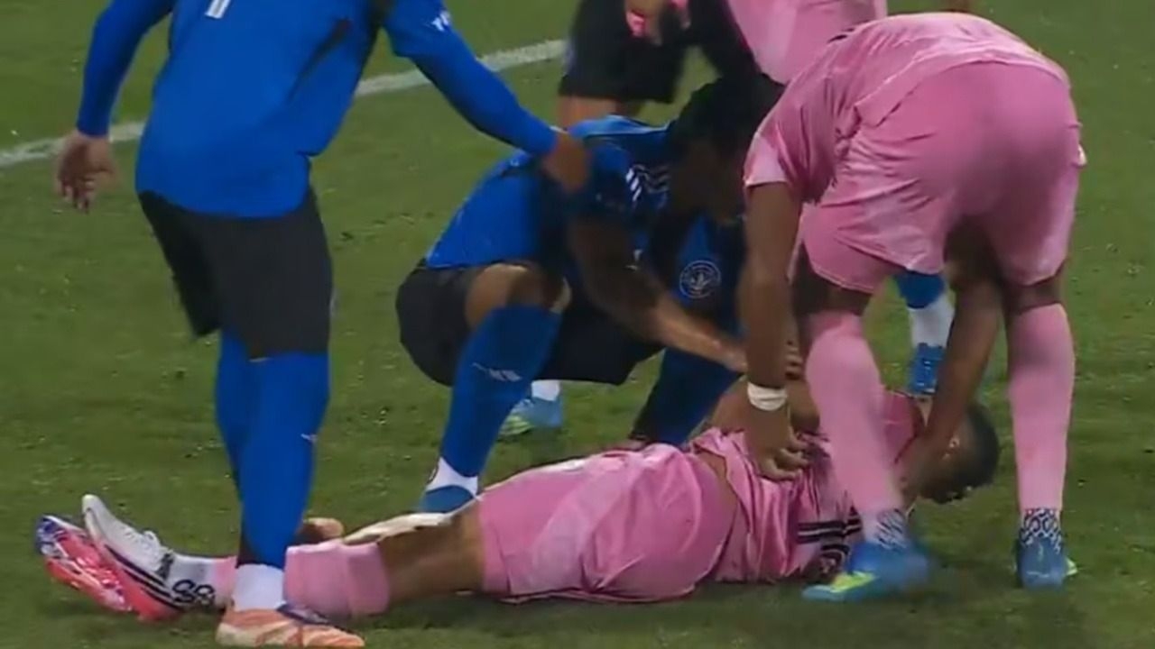 El argentino Berterame salió en ambulancia tras un golpe en la cabeza en el partido del Inter Miami