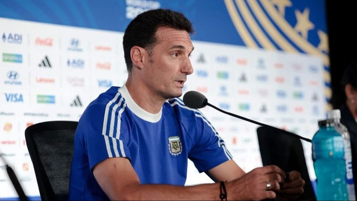 Scaloni a una semana del Mundial: "Lo siento por no haber traído la copa"