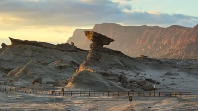 Suspendieron excursiones en el Parque Ischigualasto por el viento Zonda
