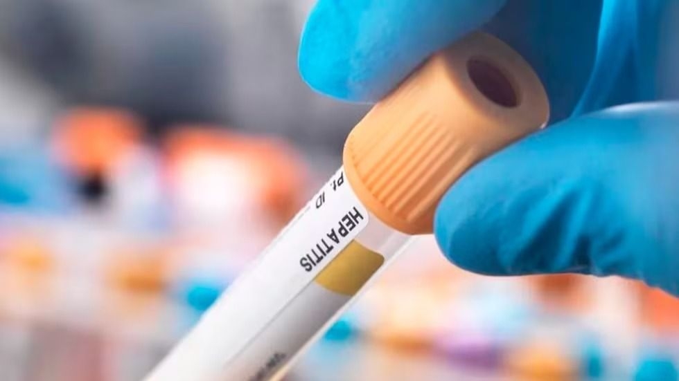 Especialistas médicos llaman a reforzar la vacunación contra la Hepatitis