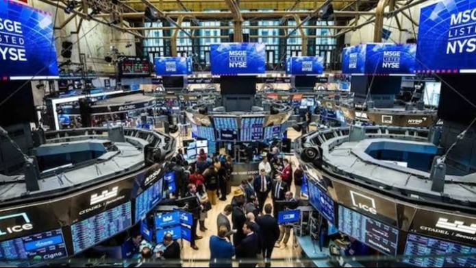 El riesgo país sube a 450 puntos y golpea a acciones y bonos argentinos