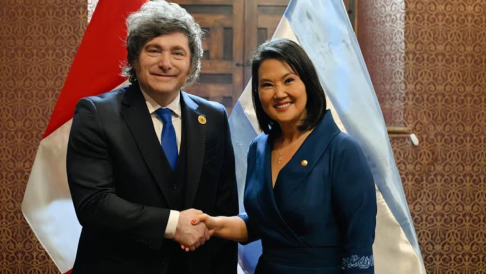Javier Milei viajó a Perú y participa de la asunción de Keiko Fujimori