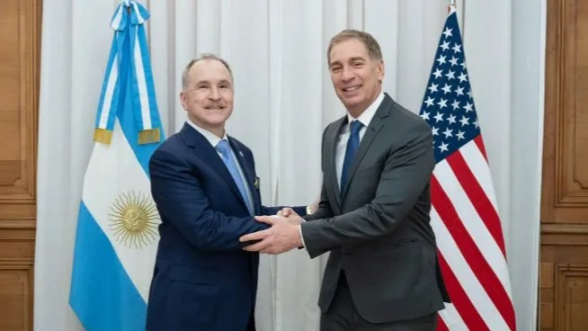 En medio de la tensión comercial, Santilli se reunió con el embajador de EEUU