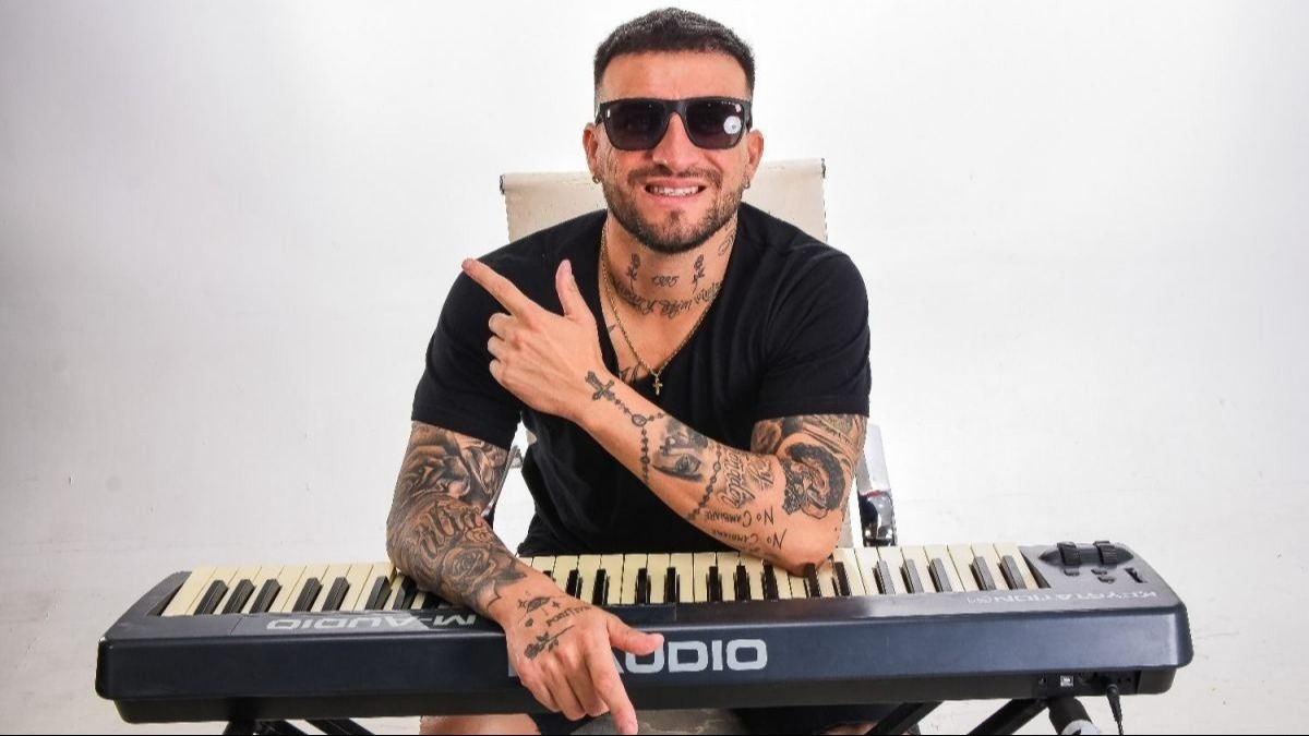 Omega presenta “Nuestra Primera Cita” con un formato diferente en el Teatro Sarmiento
