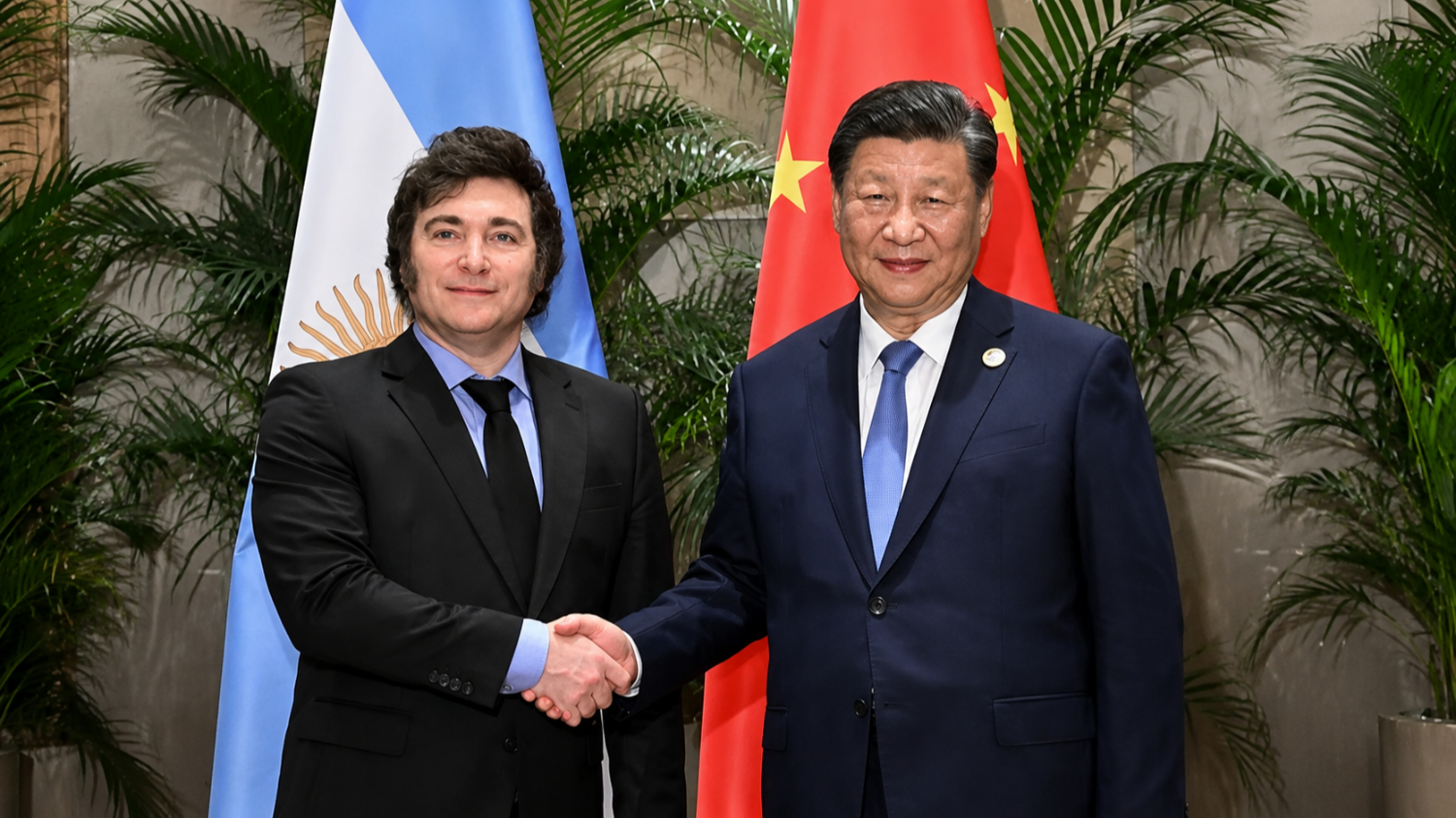 El Gobierno prepara una misión a China con Caputo y Karina Milei
