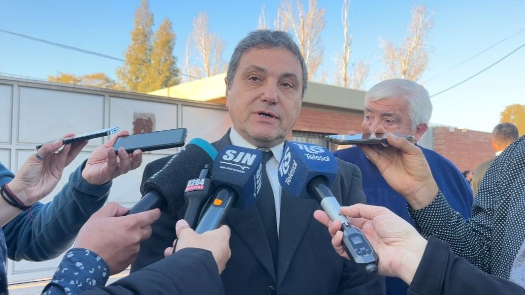 "Nos toca acompañar a las familias", dijo el secretario de Gobierno