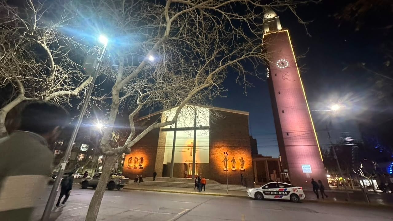 La Catedral, lista para el velorio de los héroes fallecidos en la tragedia