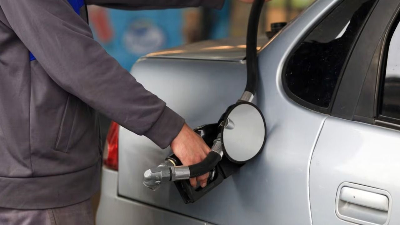 Aumentan los combustibles desde este sábado: cómo quedarán los precios
