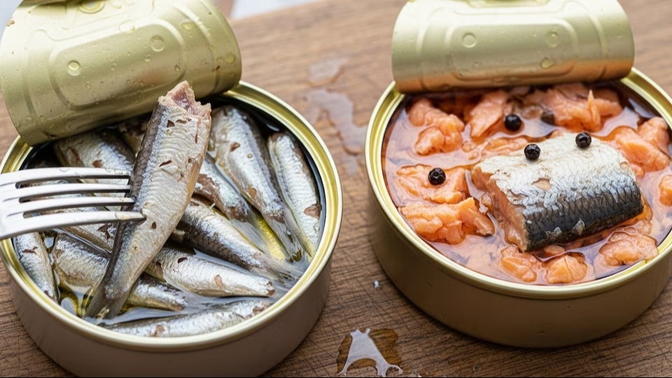 Cinco alimentos que fortalecen los huesos más allá de los lácteos