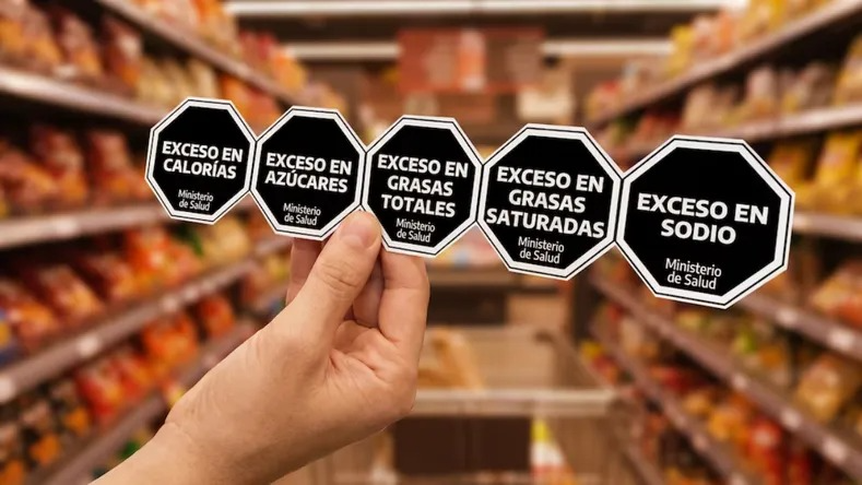 Qué podría cambiar en la ley de etiquetado frontal de alimentos en Argentina