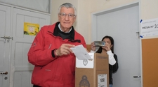 Votó Gioja y aseguró que la gente quiere vivir mejor 