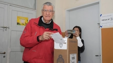 Votó Gioja y aseguró que la gente quiere vivir mejor 