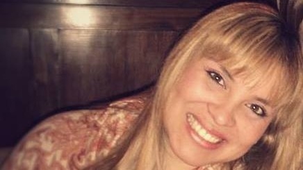 Atropellaron a una mujer mientras bajaba a su hija del auto