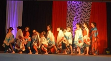 Con un programa y más de cien bailarines en escena, Rivadavia festeja su aniversario