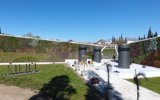 Un jardín vertical que ilustra íconos de la ciudad, el gran atractivo del Parque de Mayo