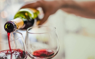 Estudio científico afirma que el vino tinto puede enriquecer la flora intestinal