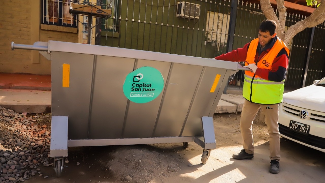 Aumentaron el número de contenedores para basura en tres barrios de Capital