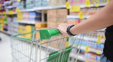 En el primer semestre las ventas de los supermercados bajaron un 11,6%