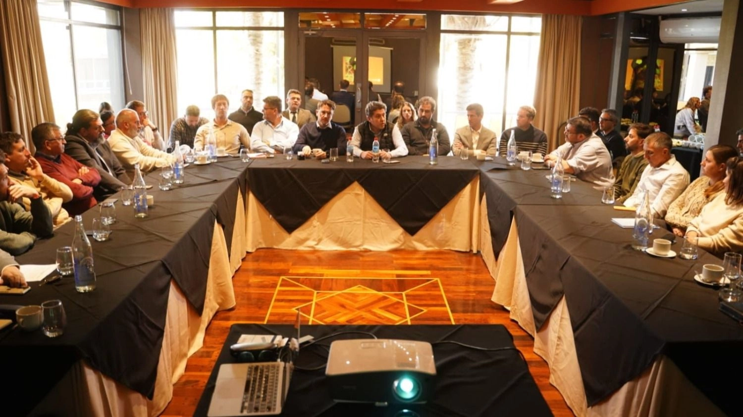 Encuentro clave entre el Gobierno y los proveedores mineros de San Juan