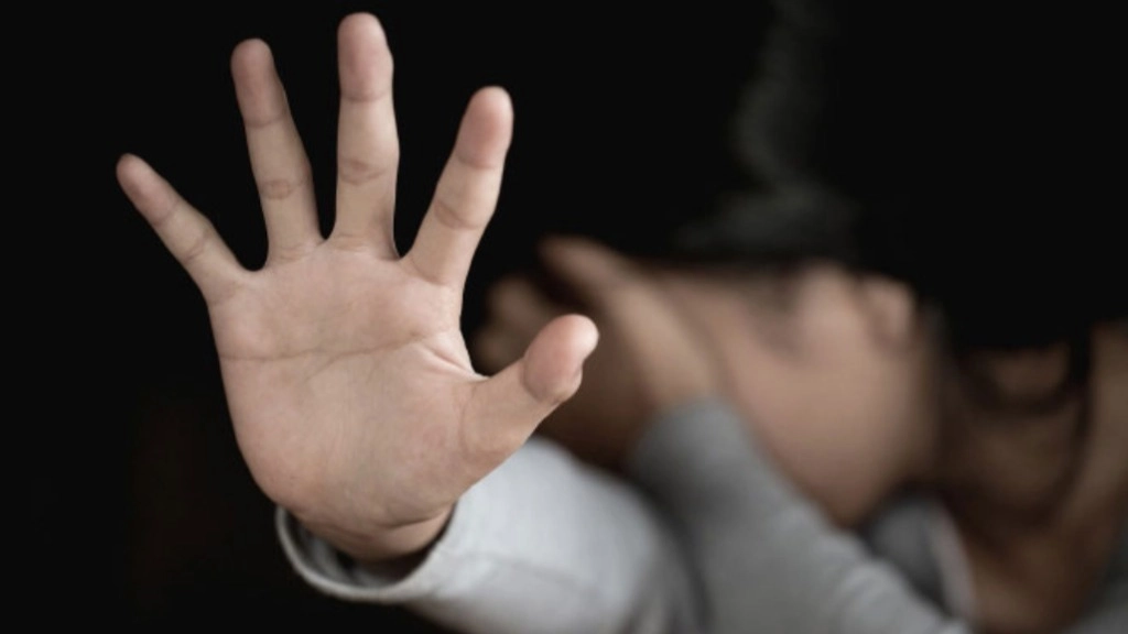 Cárcel efectiva para un sujeto que abusó de su hija menor de edad