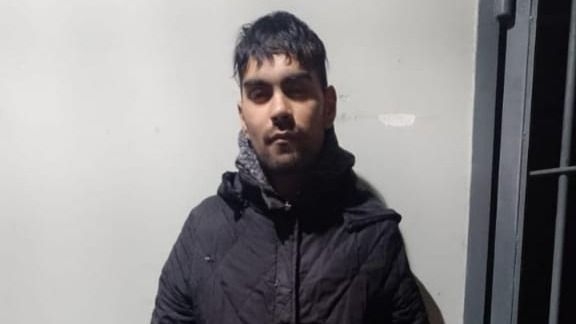 Hizo un boquete en el techo de una casa para robar, lo descubrió la Policía