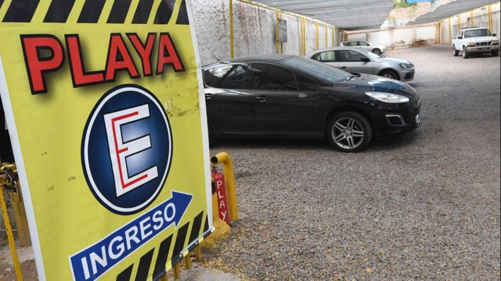 Buscan regular la responsabilidad de playas de estacionamiento en San Juan