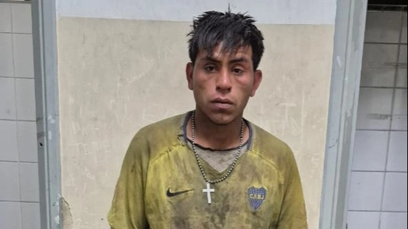 Tiene 21 años, entró a robar a una casa y fue detenido por los vecinos