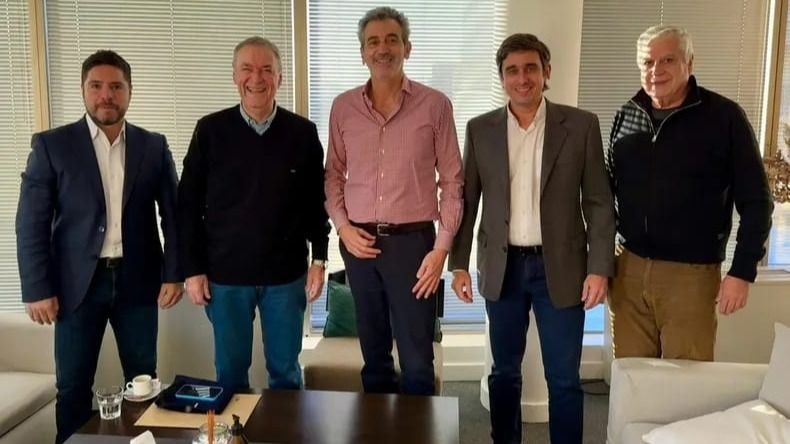 Enojo de cinco gobernadores que impactaría en la candidatura de Baistrocchi