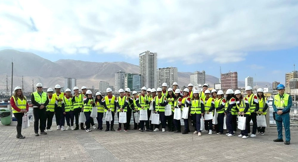 Exportaciones de Chile aumentan 5,4 % en segundo trimestre de 2025 impulsadas por cobre y alimentos