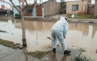 Tras las intensas lluvias, Rawson asistió a más de 150 familias 