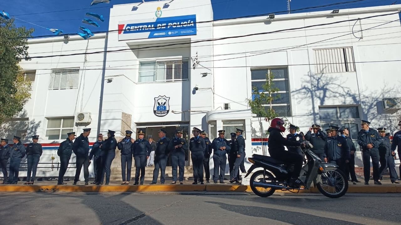 La Central de Policía se prepara para despedir a sus compañeros 