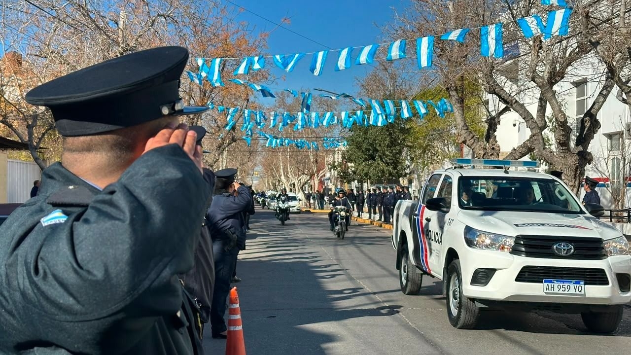 Así fue el conmovedor adiós de la Policía a los funcionarios fallecidos 