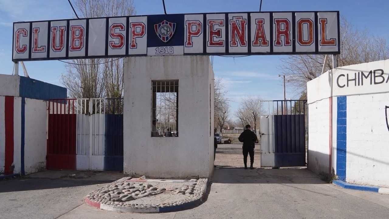 Robaron más de 30 pares de botines en Peñarol y se suma a una ola de robos sin fin