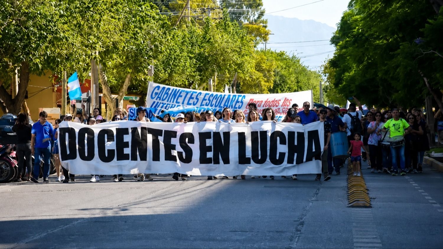 Gremios docentes adhieren al paro de Ctera y desafían a Trabajo