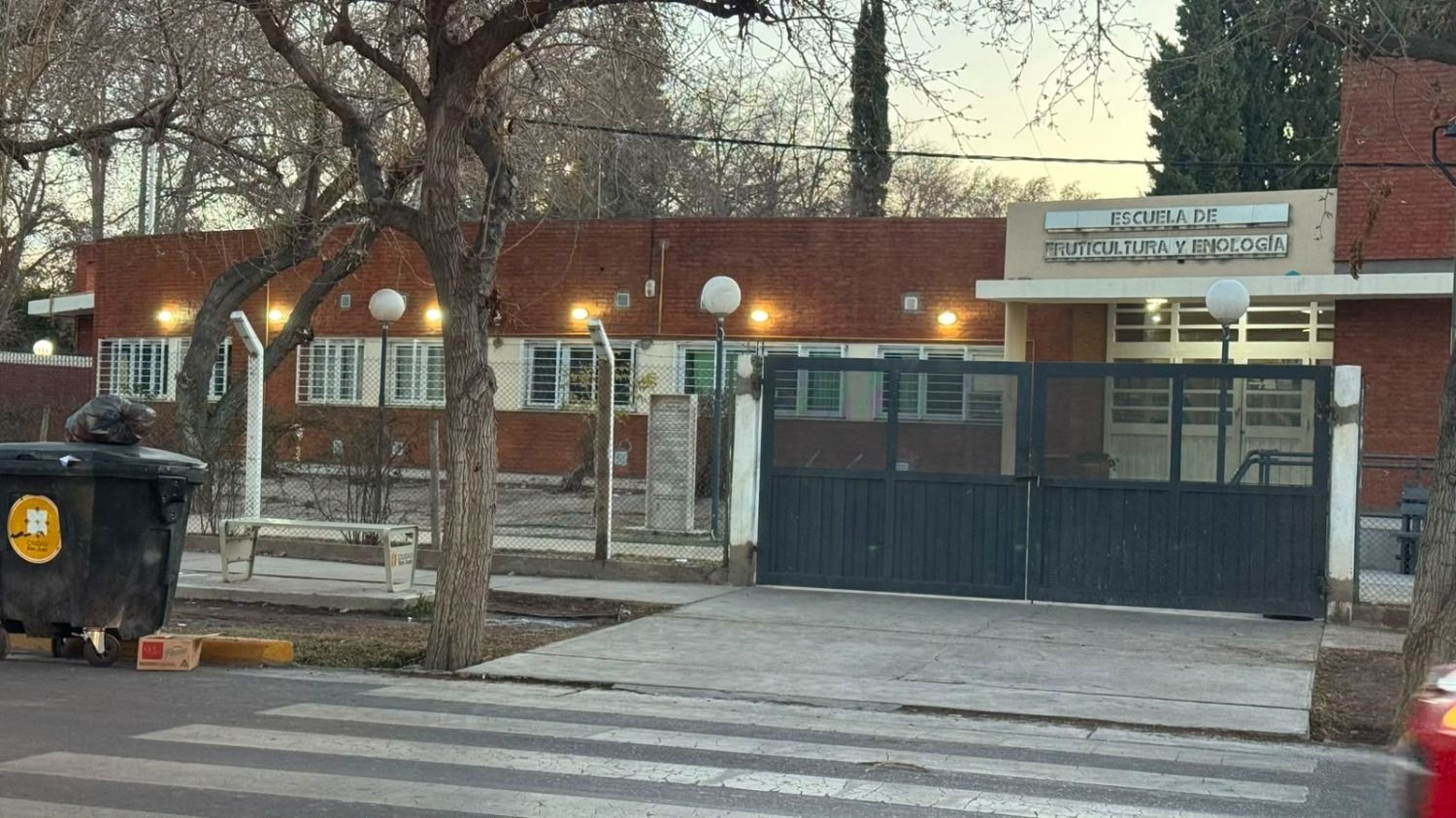 La Escuela de Enología reinaugura su histórica bodega tras siete años cerrada
