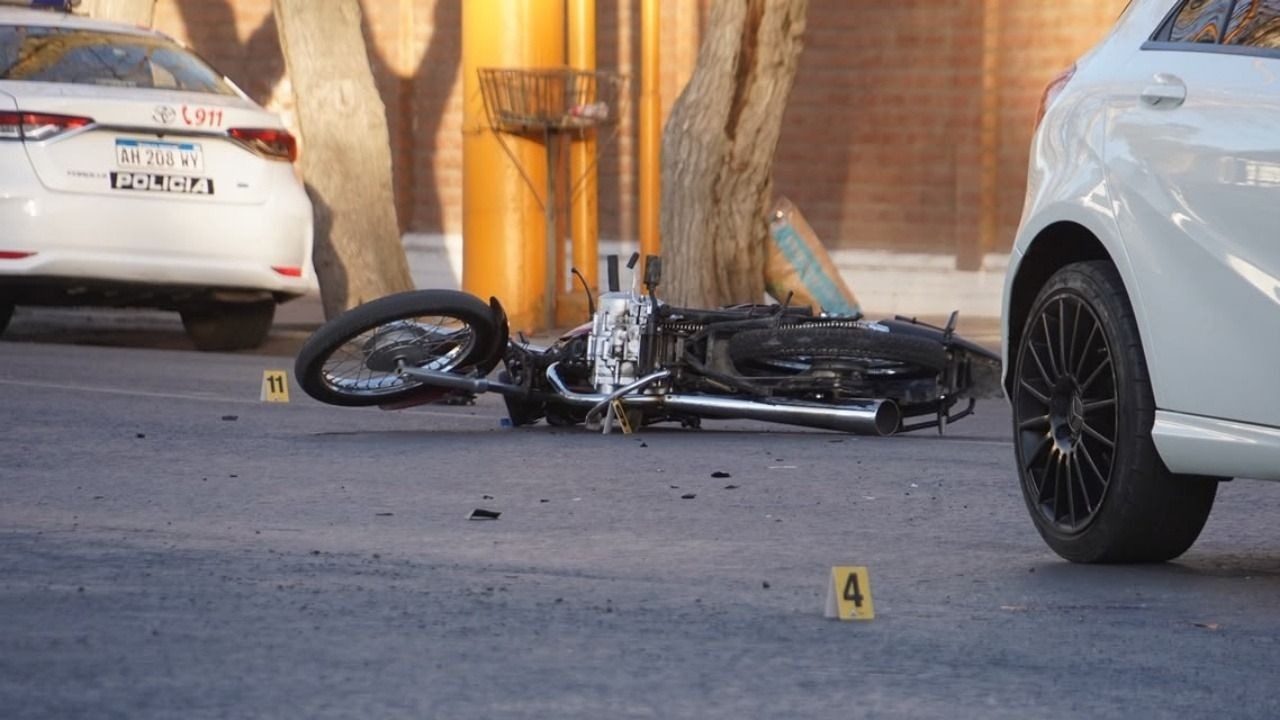 Murió el motociclista de 21 años que había protagonizado un choque en Santa Lucía