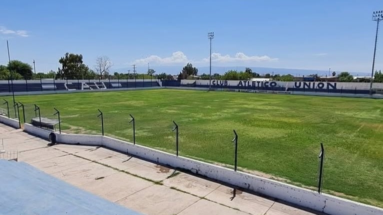 Unión, entre la tormenta, busca una renovación institucional pacífica
