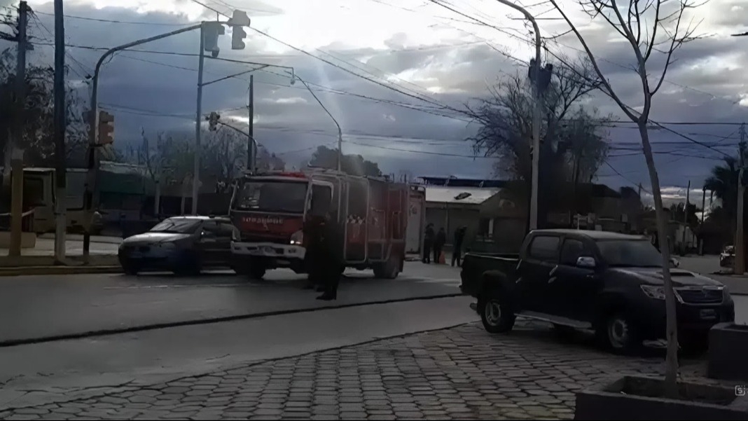 Amenaza de bomba al Centro Cultural de Media Agua: desalojaron el lugar