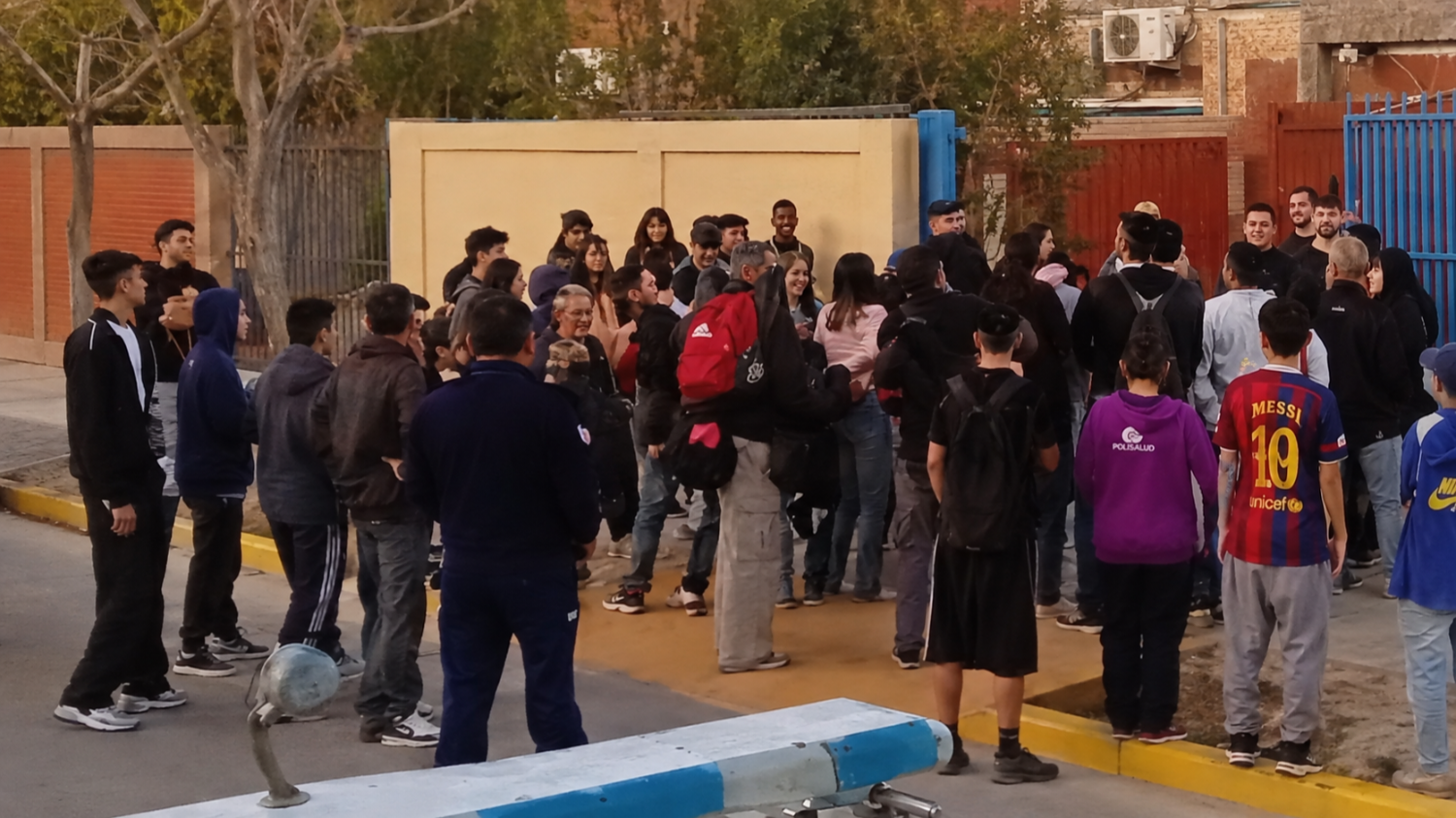 Anularon una lista de una Unión Vecinal de Rivadavia y hubo reclamos, empujones e incidentes